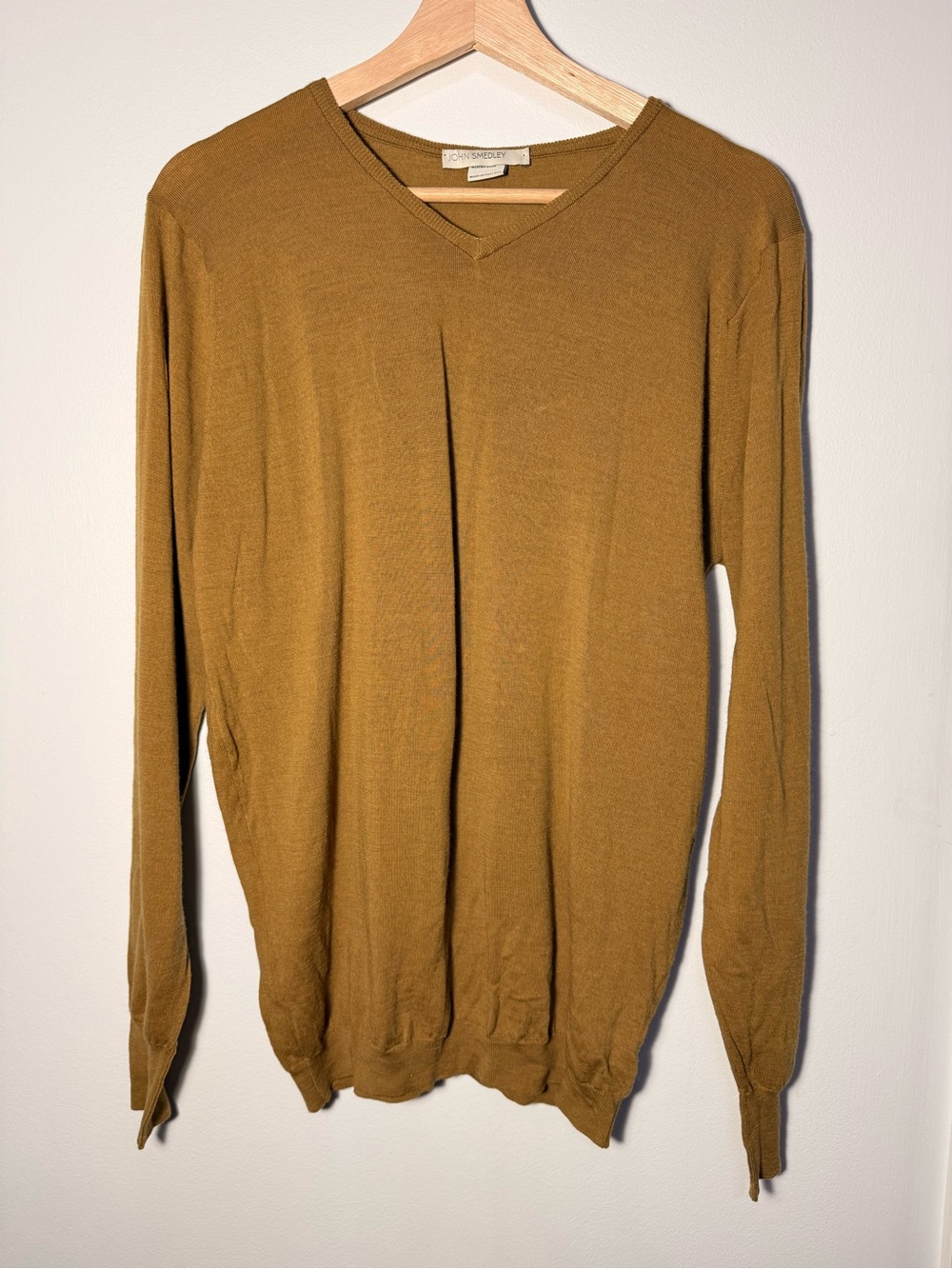 John Smedley 100% Wool Made in England V-Neck Sweater size M